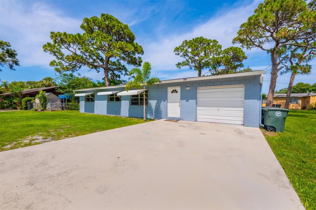 Photo of 3046 Oleander Blvd, Fort Pierce, FL 34982 (MLS # R10895733)