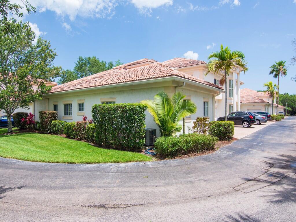 FOUNTAINHEAD GARDEN VILLA - Residential