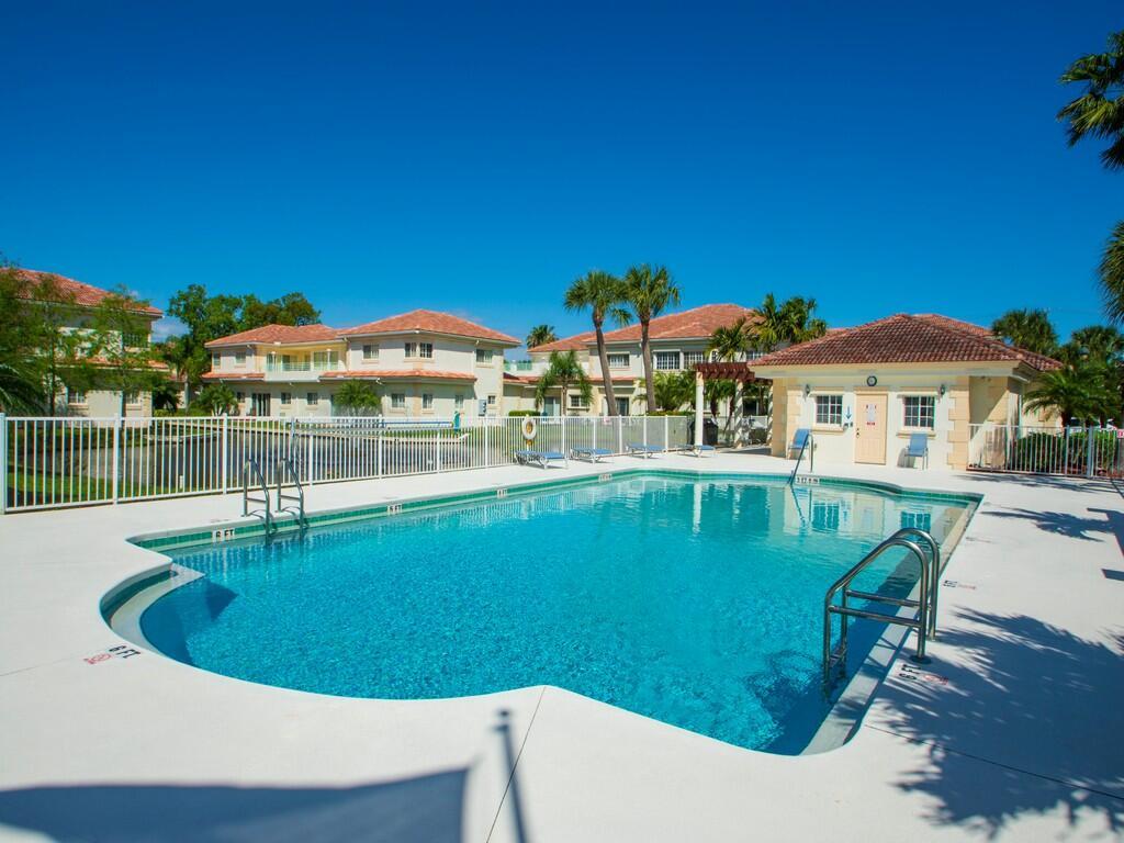 FOUNTAINHEAD GARDEN VILLA - Residential