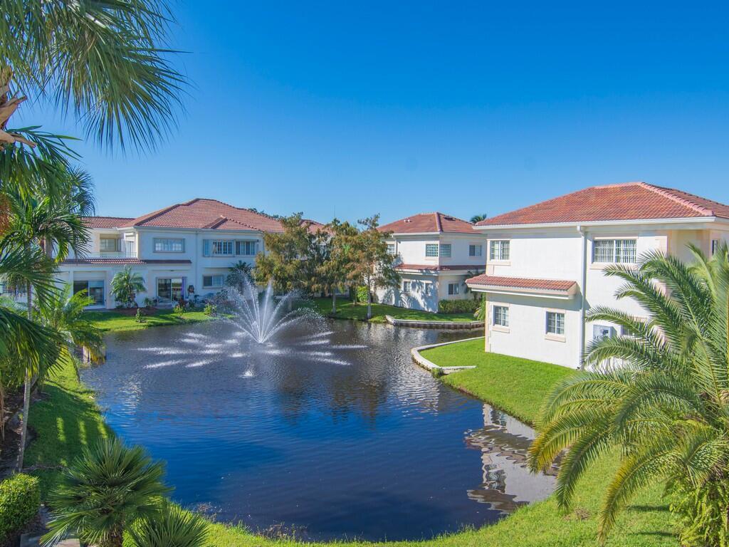 FOUNTAINHEAD GARDEN VILLA - Residential