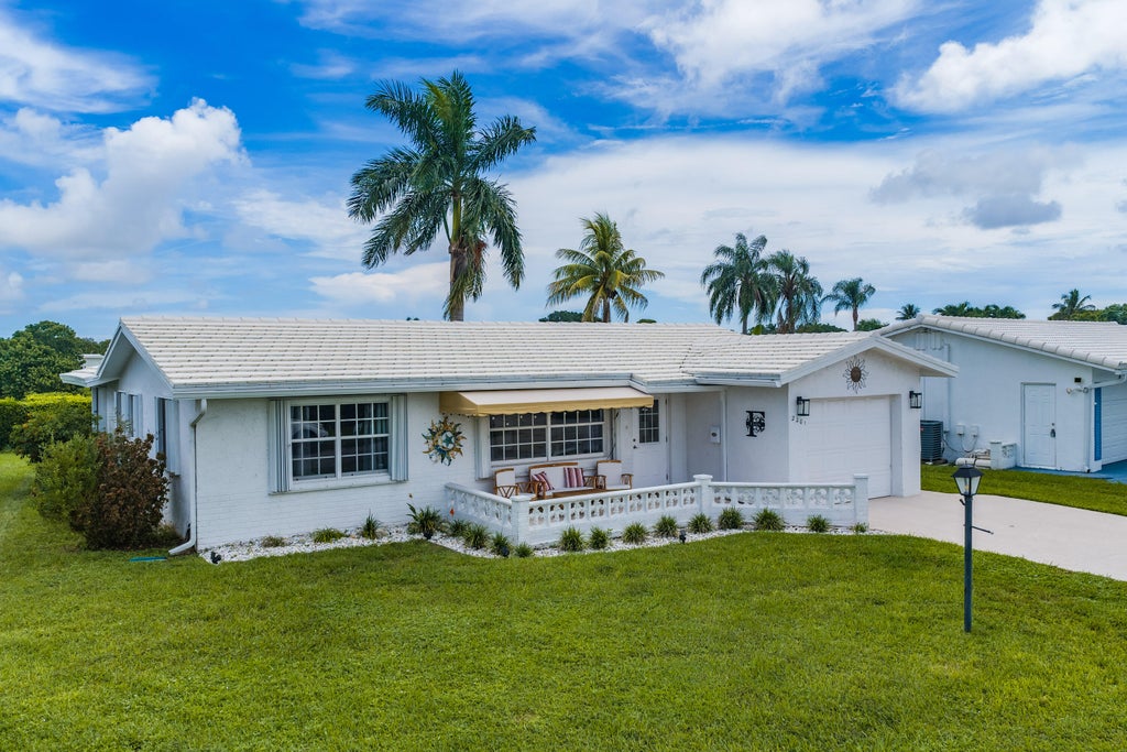 Photo of 2201 SW ROMA Way SW, Boynton Beach, FL 33426 (MLS # B26075372)