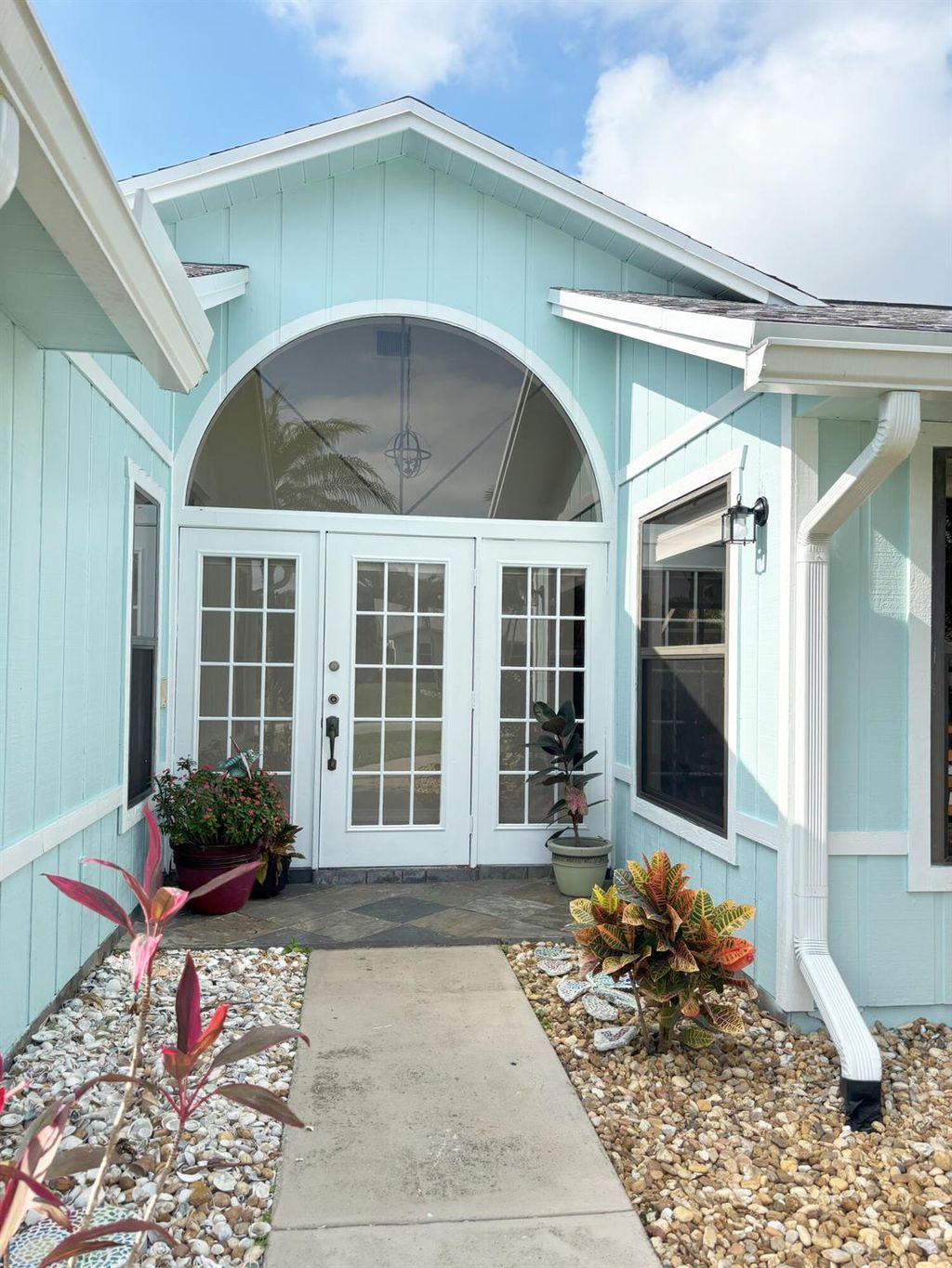 Photo of 1826 SW Stratford Way, Palm City, FL 34990 (MLS # R11069445)