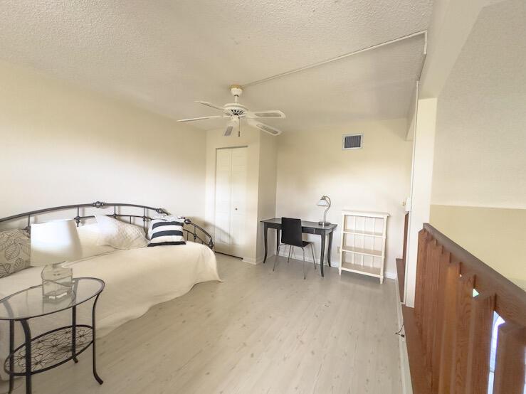 ISLAND CLUB - Residential