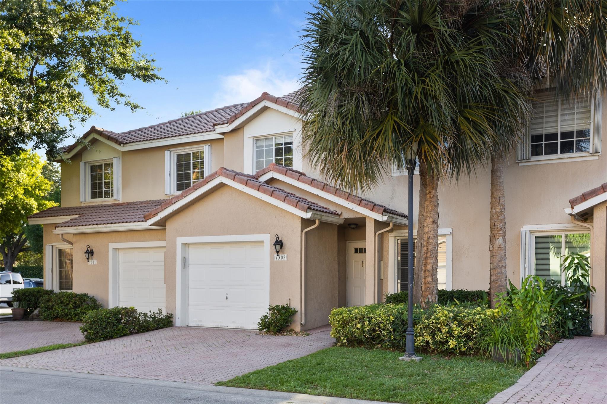 7303 NW 61st Ter 7303