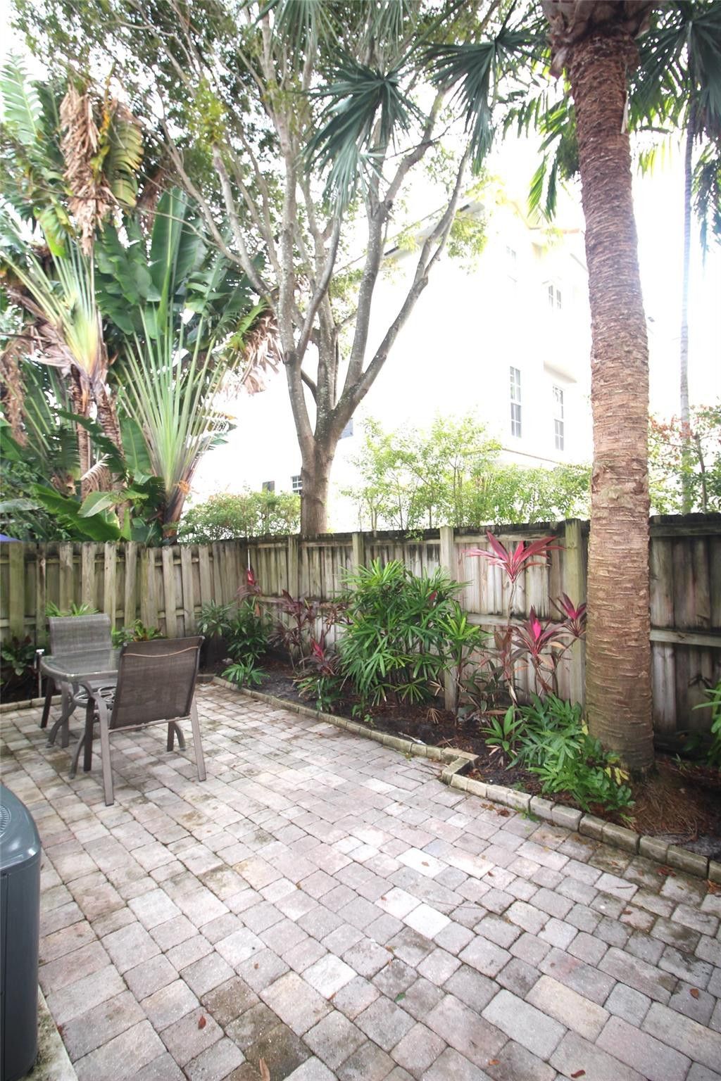 Photo of 820 NE 28th Street #2, Wilton Manors, FL 33334 (MLS # B26042556)