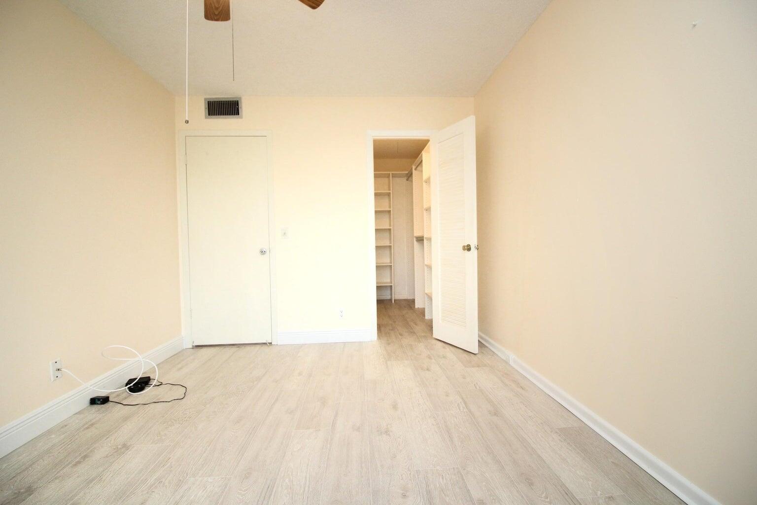 FANSHAW AT CENTURY VILLAGE CONDO - Residential