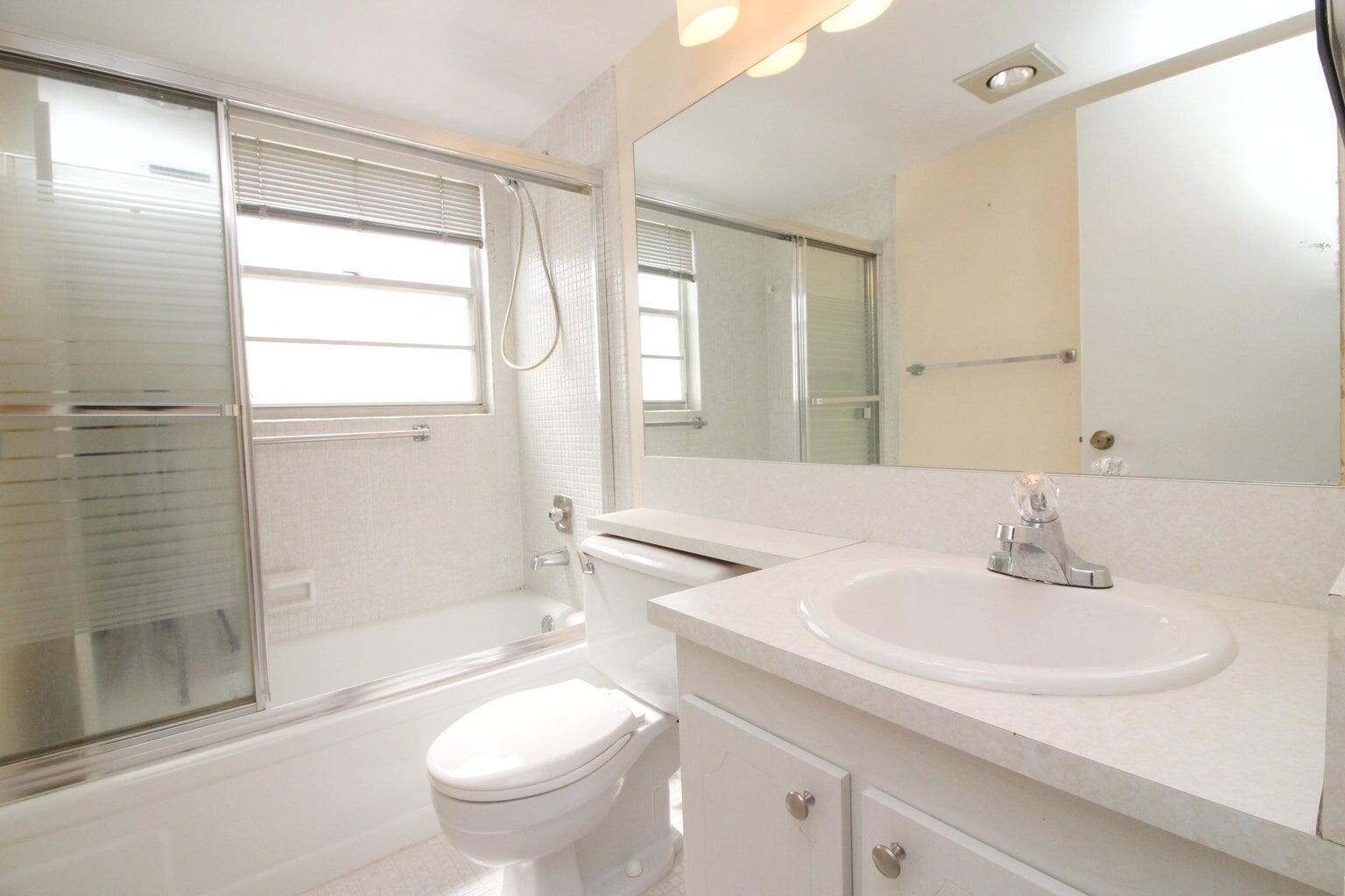 FANSHAW AT CENTURY VILLAGE CONDO - Residential