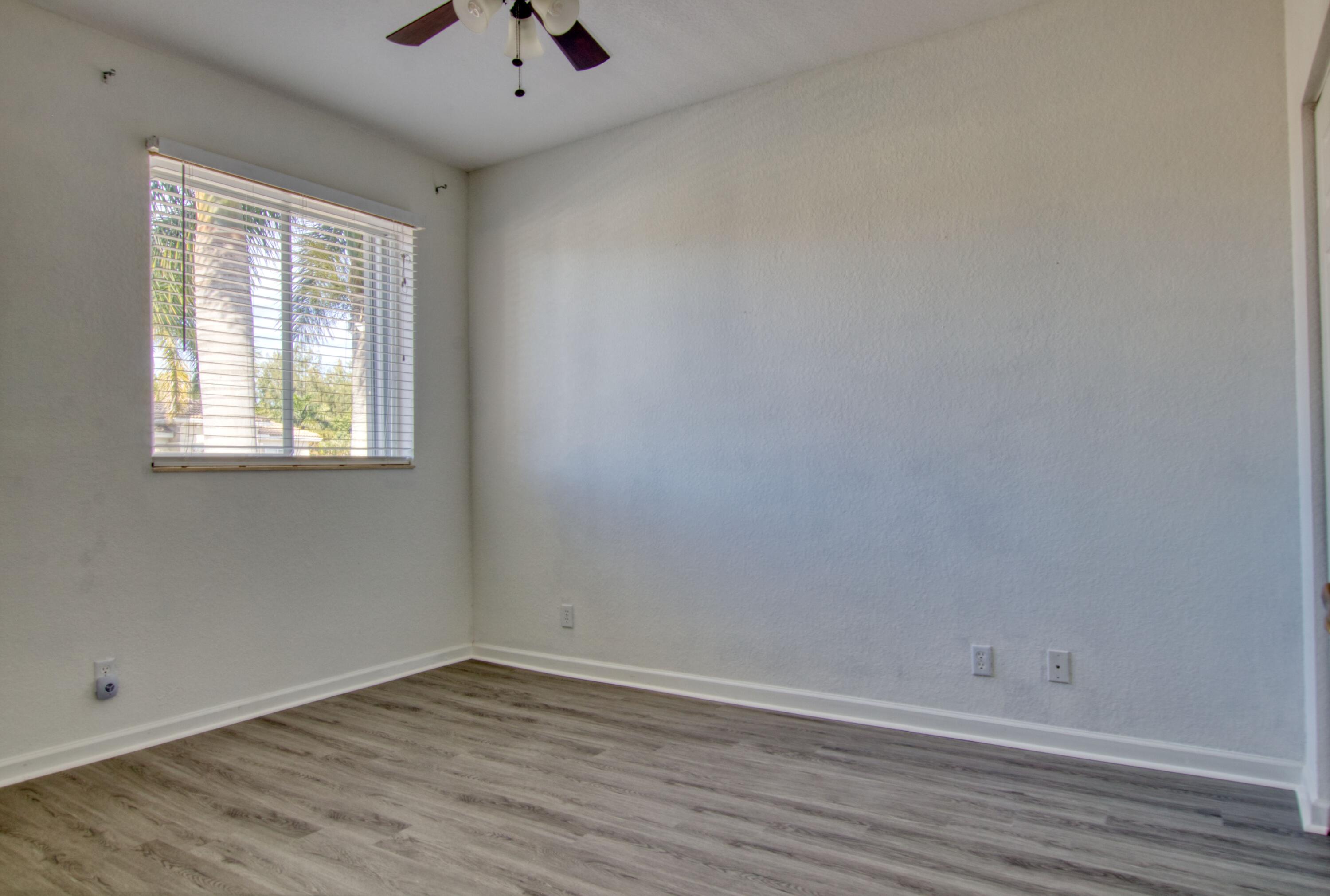 KNOLLWOOD PUD - Residential Lease