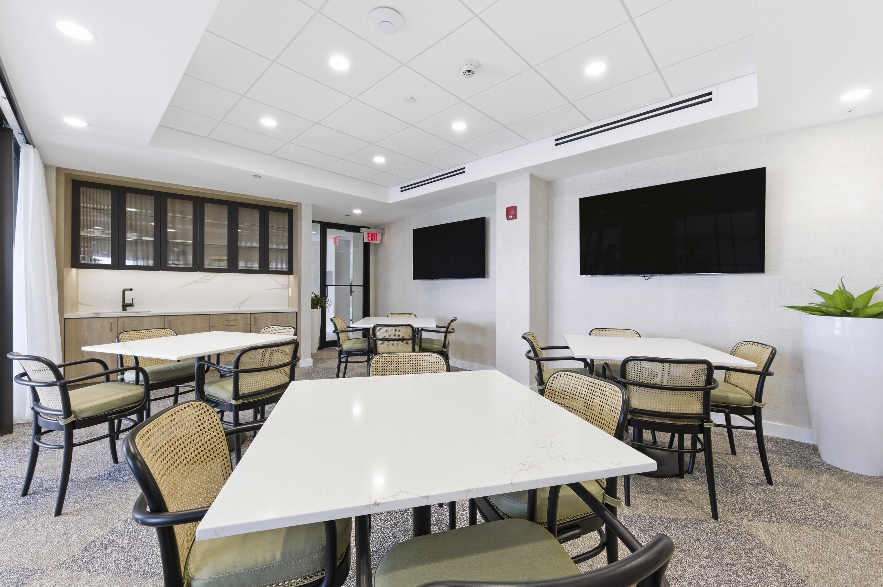 TRIANON CONDO - Residential Lease