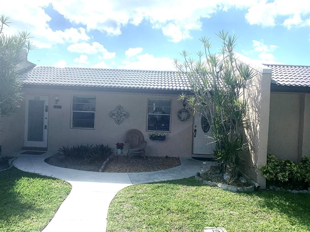 Photo of 195 Lake Meryl Drive, West Palm Beach, FL 33411 (MLS # R10700675)