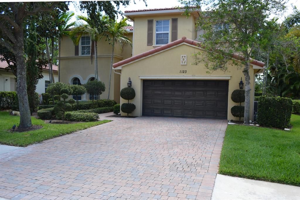 Photo of 1123 Vintner Boulevard, Palm Beach Gardens, FL 33410 (MLS # R10722210)