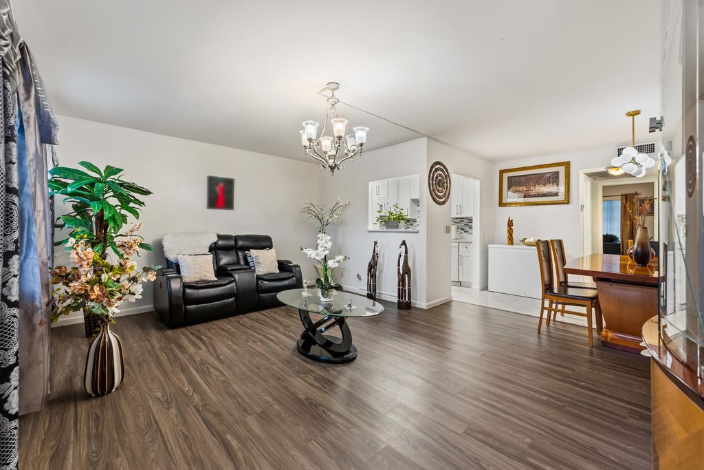 Photo of 126 Southampton B, West Palm Beach, FL 33417 (MLS # B26012972)