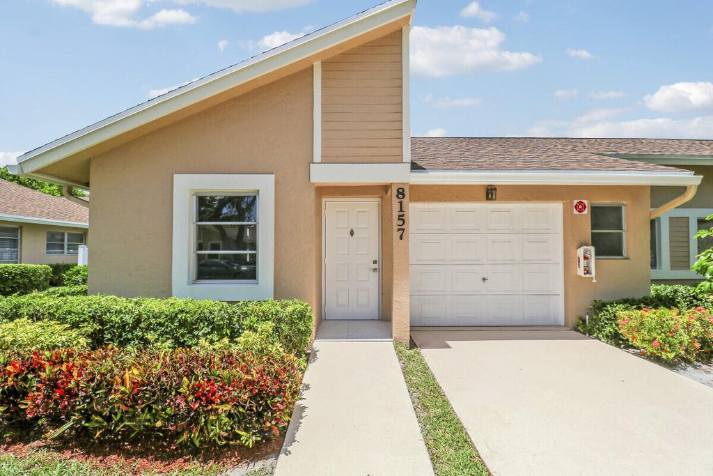 Photo of 8157 Springtree Road, Boca Raton, FL 33496 (MLS # B26079450)