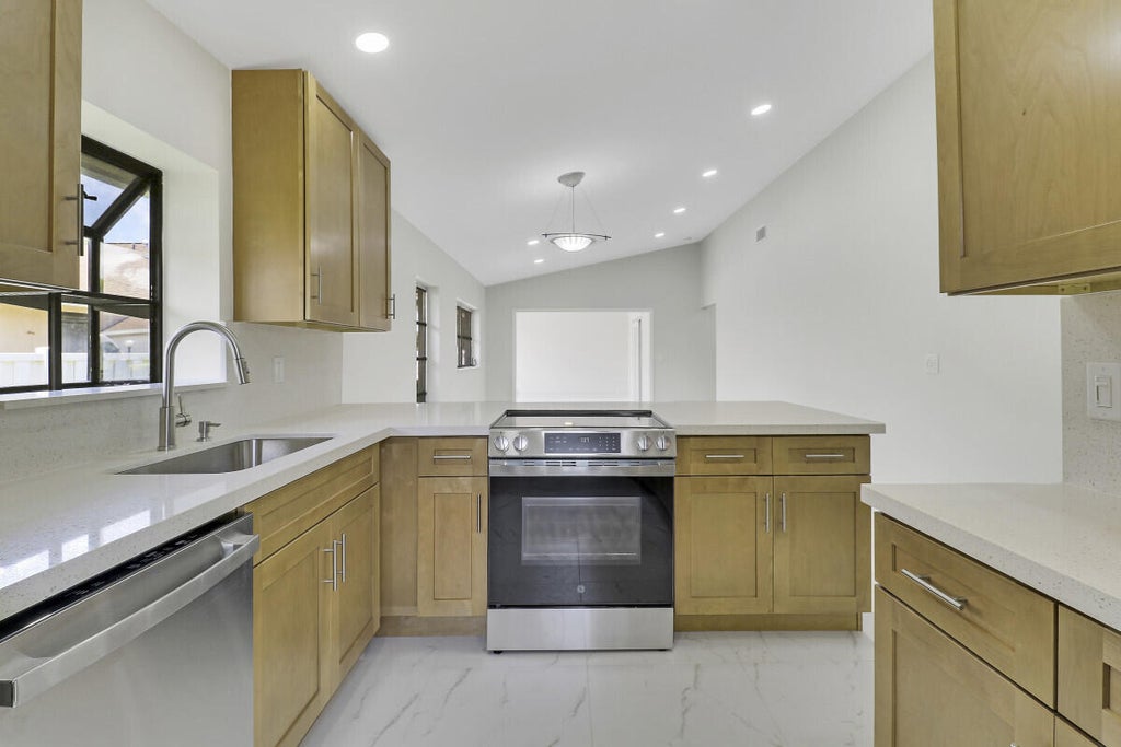 Photo of 8157 Springtree Road, Boca Raton, FL 33496 (MLS # B26079450)