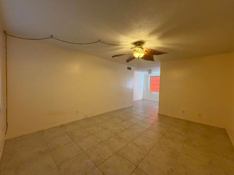 Tiny photo for 900 TALLWOOD Avenue #107, Hollywood, FL 33021 (MLS # B26088379)