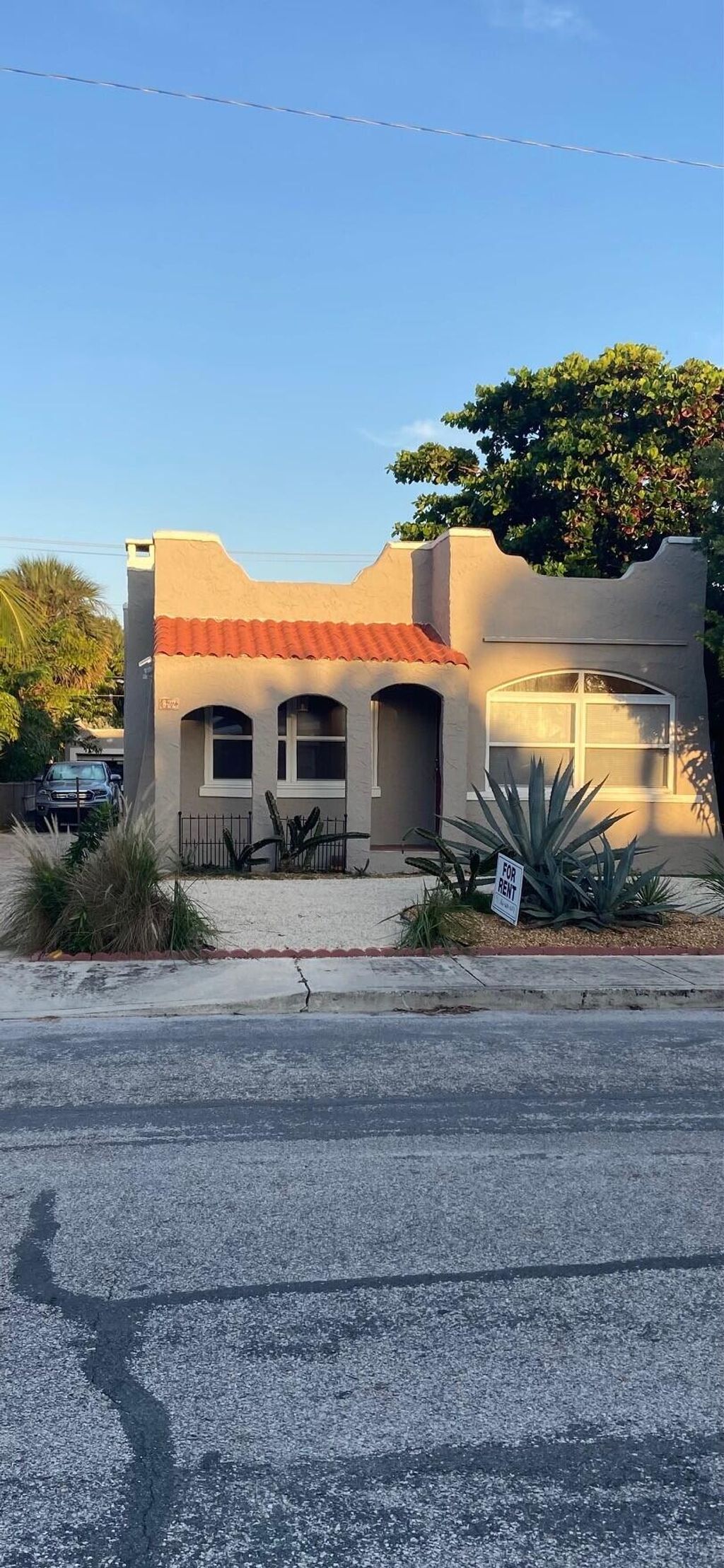 Photo of 822 S N Street, Lake Worth Beach, FL 33460 (MLS # R11062758)