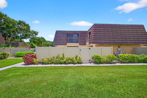 7205 72nd Way West Palm Beach FL 33407