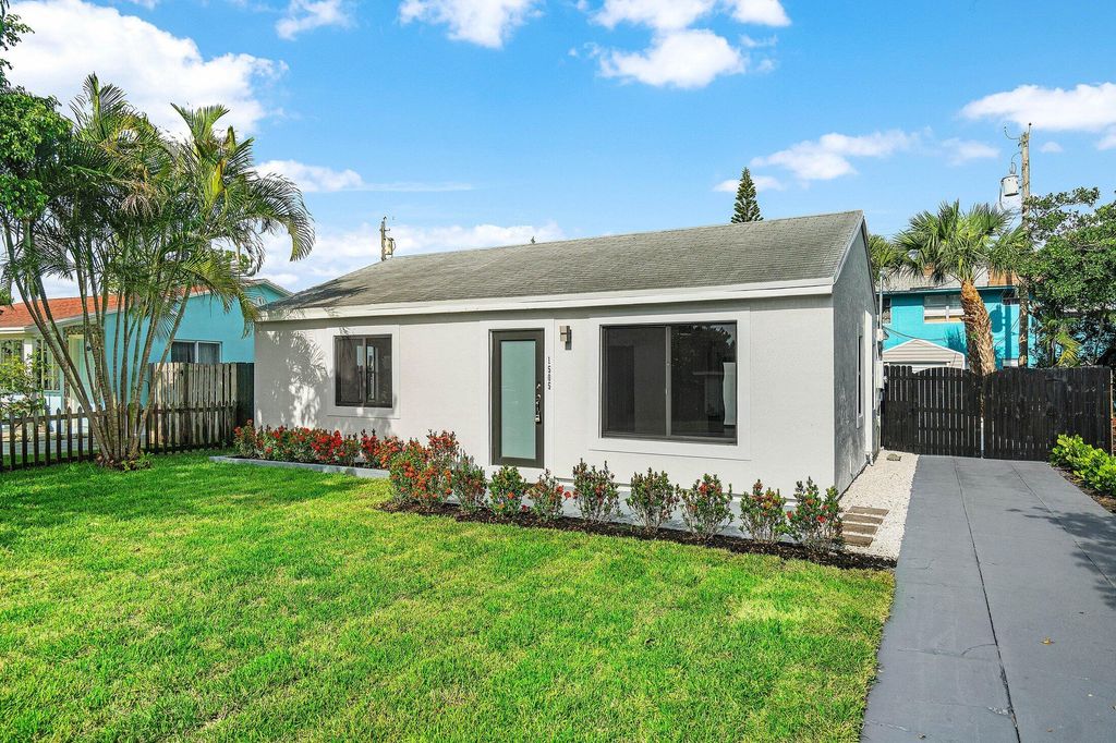 Photo of 1505 N N Street, Lake Worth Beach, FL 33460 (MLS # R11115044)