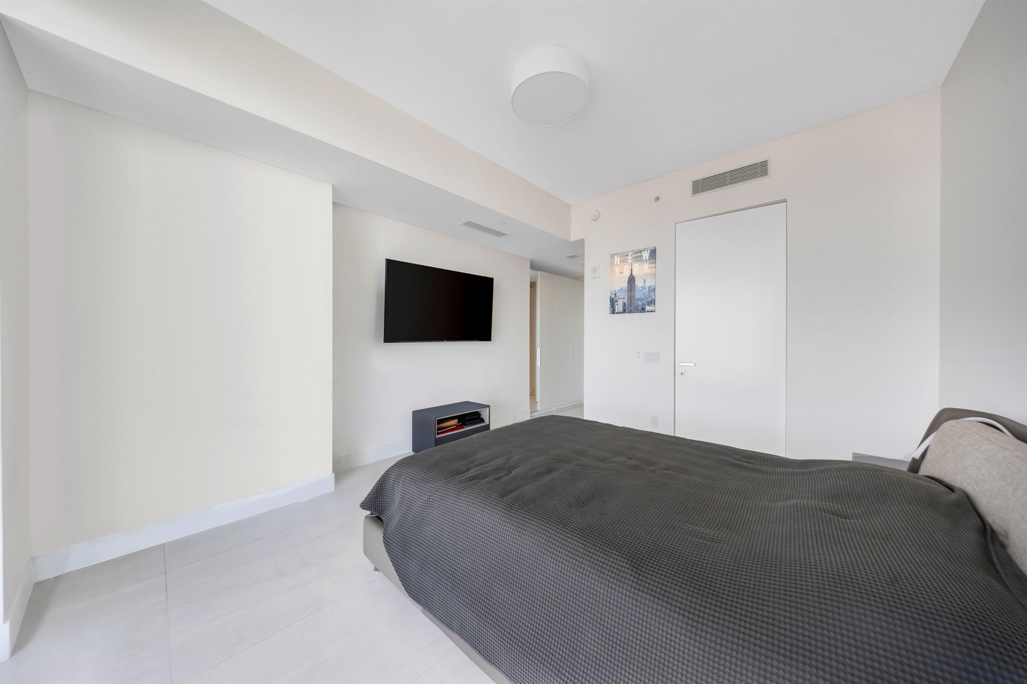 18975 COLLINS CONDO - Residential