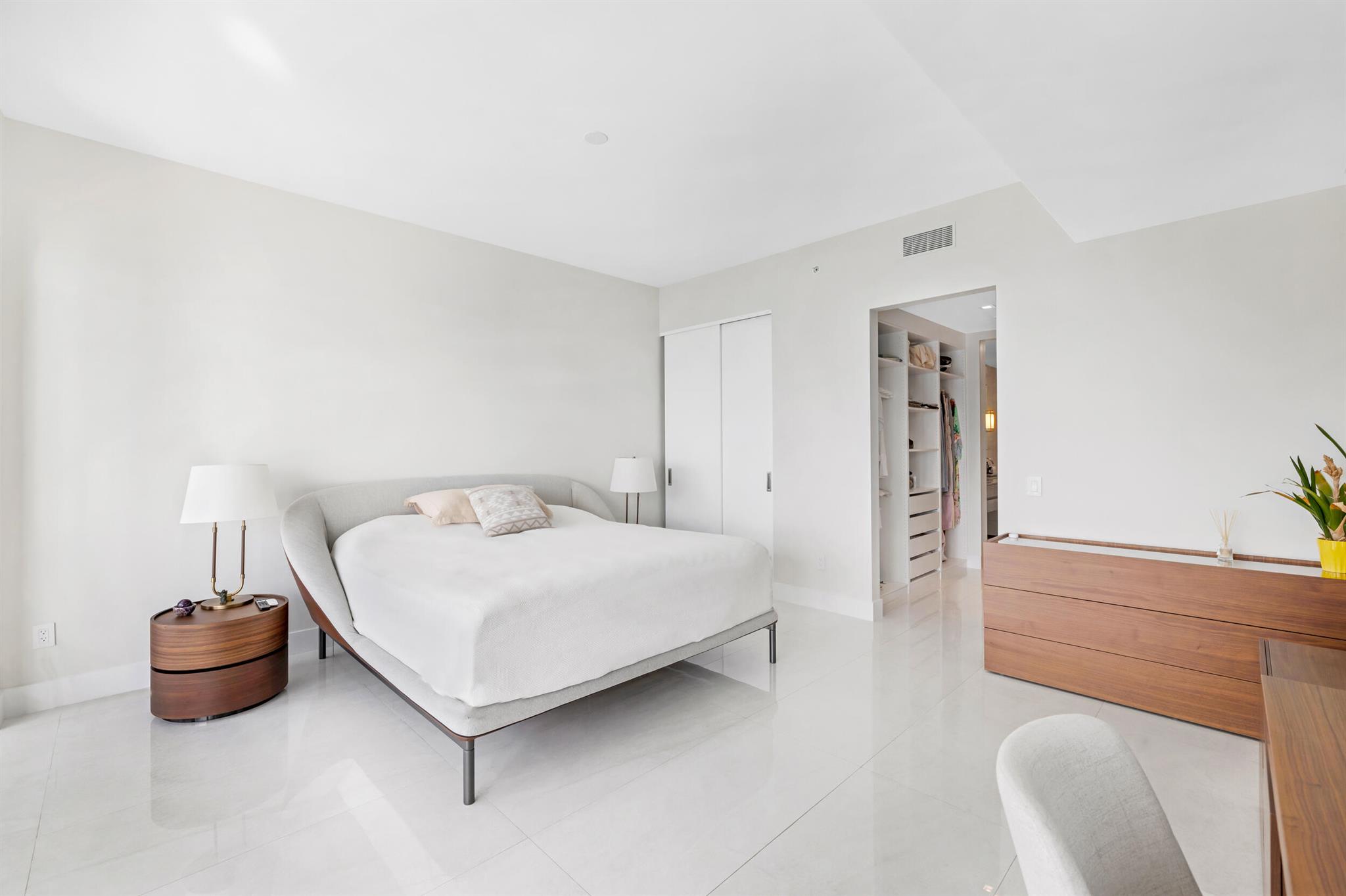 18975 COLLINS CONDO - Residential