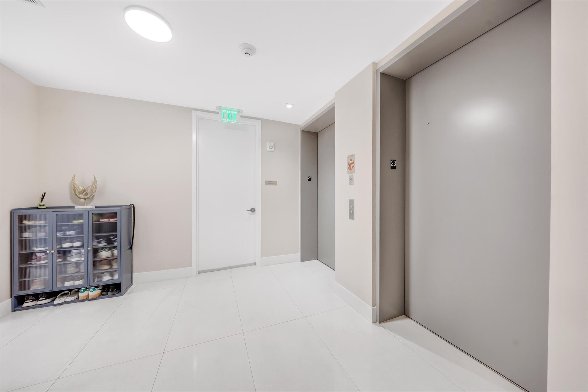 18975 COLLINS CONDO - Residential