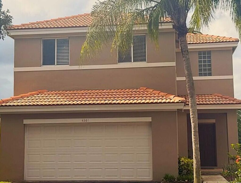 Photo of 4361 Dogwood Circle, Weston, FL 33331 (MLS # B26021475)
