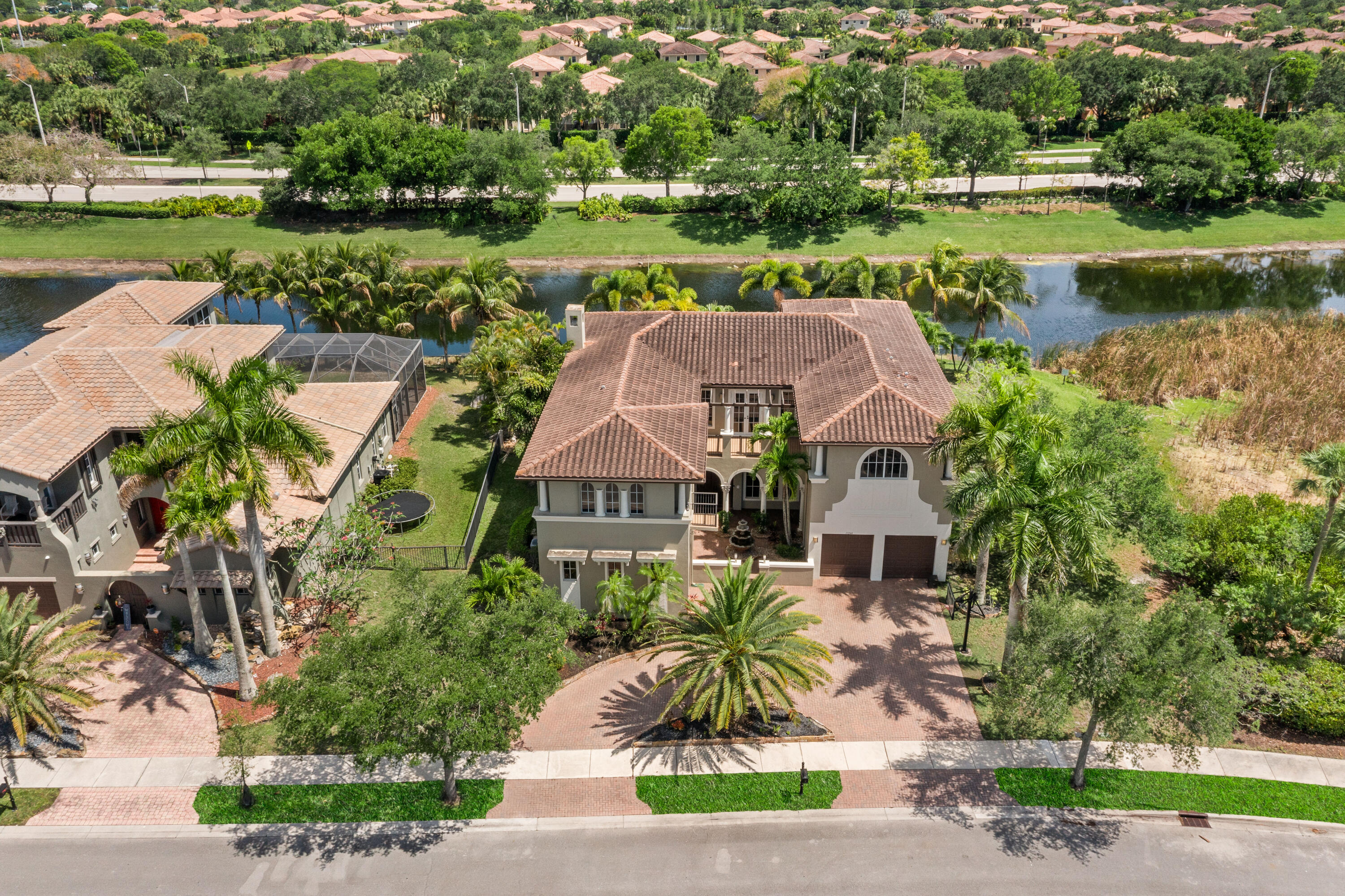 GREENBRIAR PLAT 174 93 - Residential