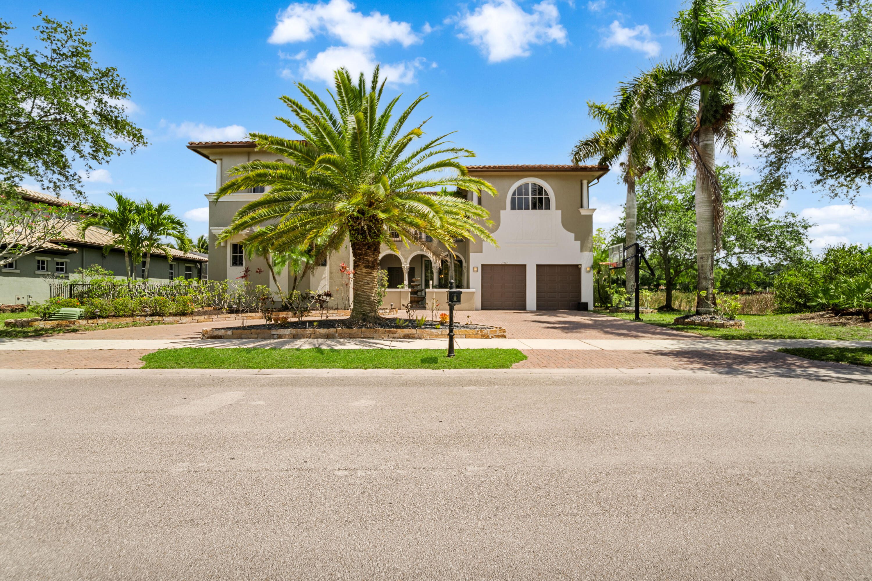 GREENBRIAR PLAT 174 93 - Residential
