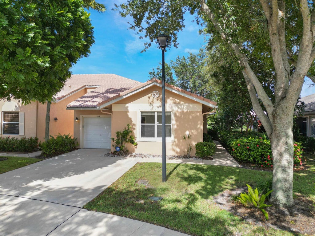 Photo of 219 Coral Trace Lane W, Delray Beach, FL 33445 (MLS # R11090795)