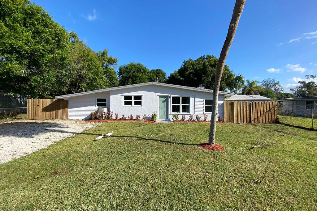 Photo of 8006 Roberts Road, Fort Pierce, FL 34951 (MLS # R10783714)