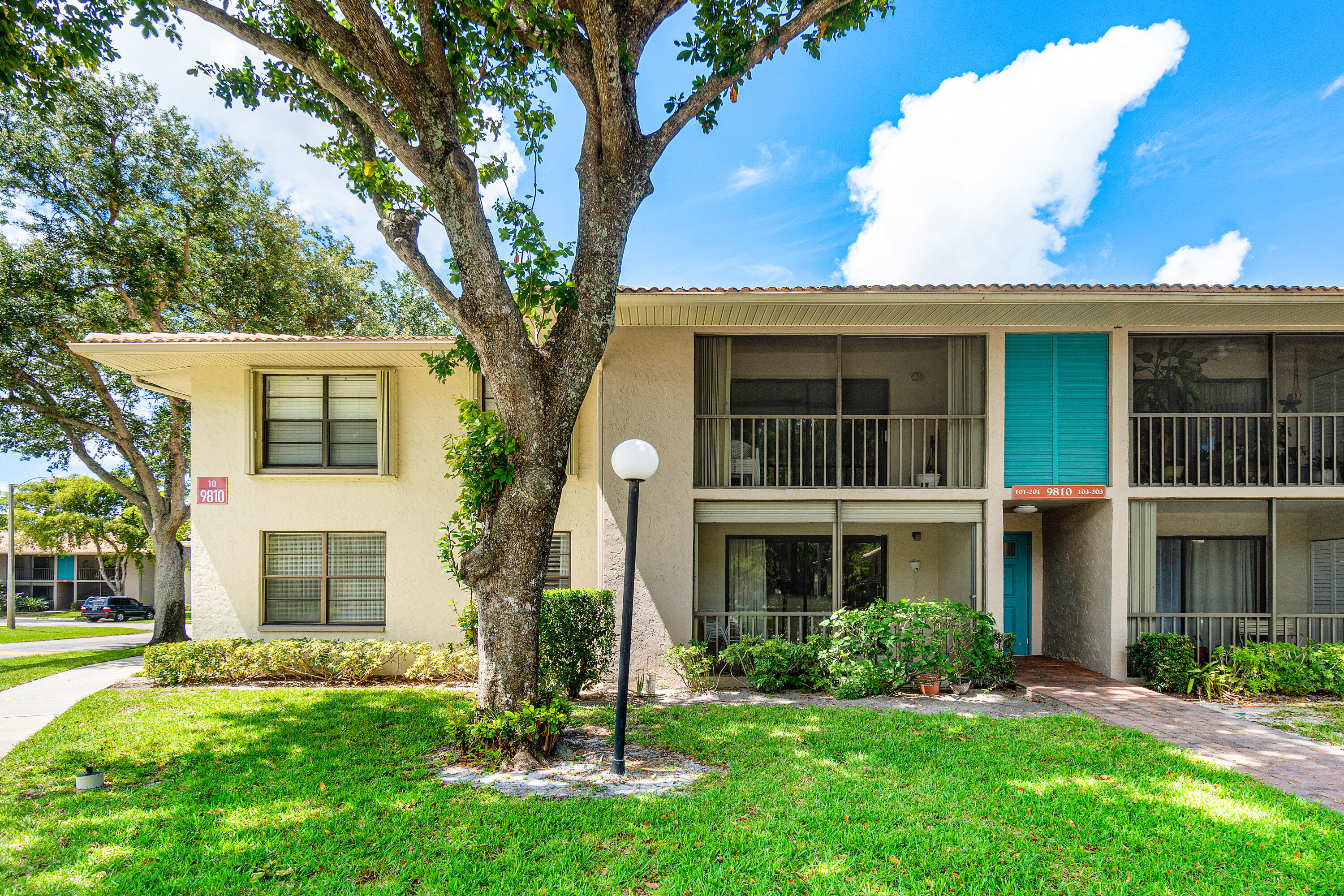 9810 Pineapple Tree Drive 101