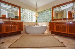 PARKSIDE - Residential