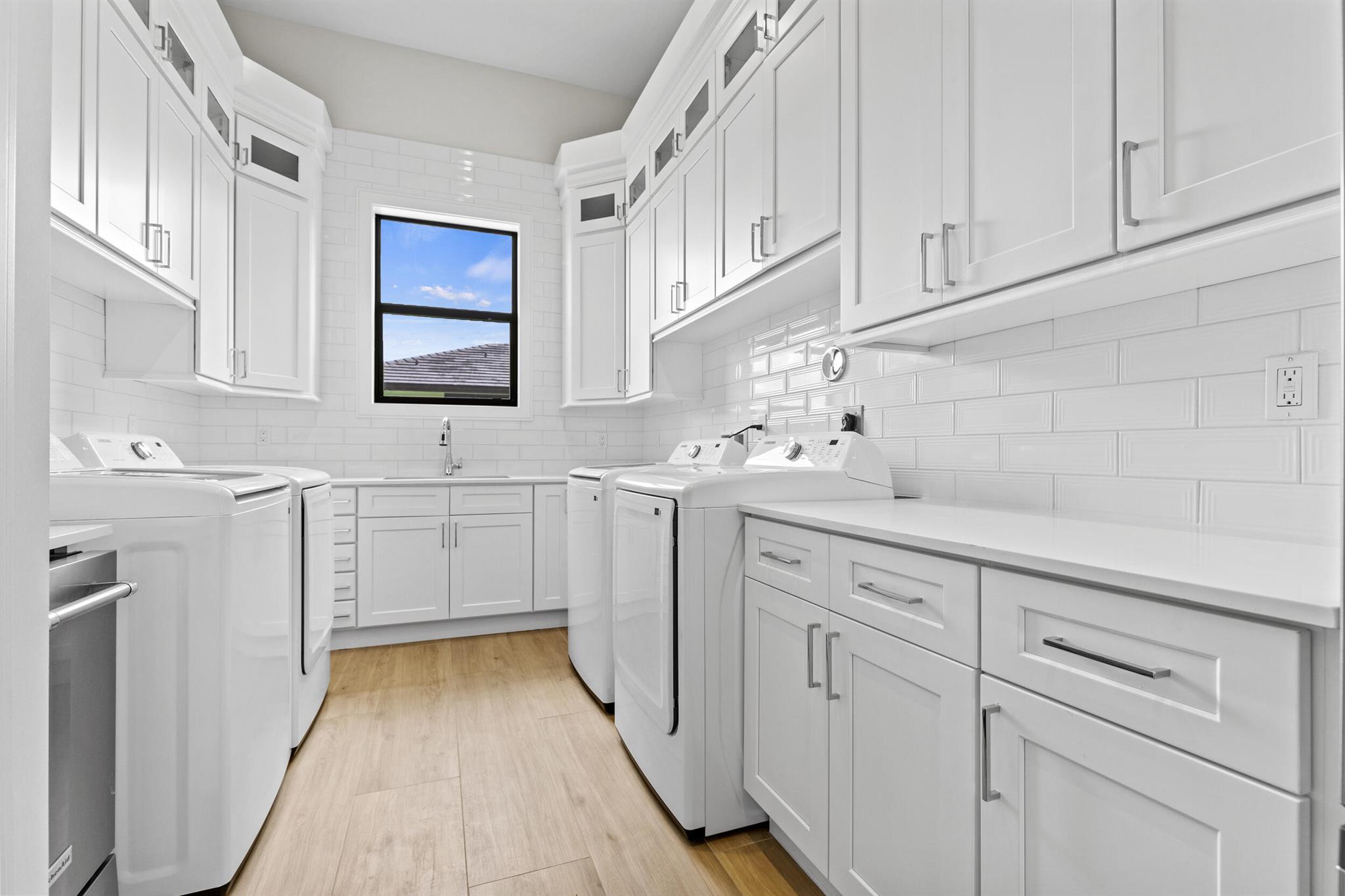 STONEWAL ESTATES - Residential