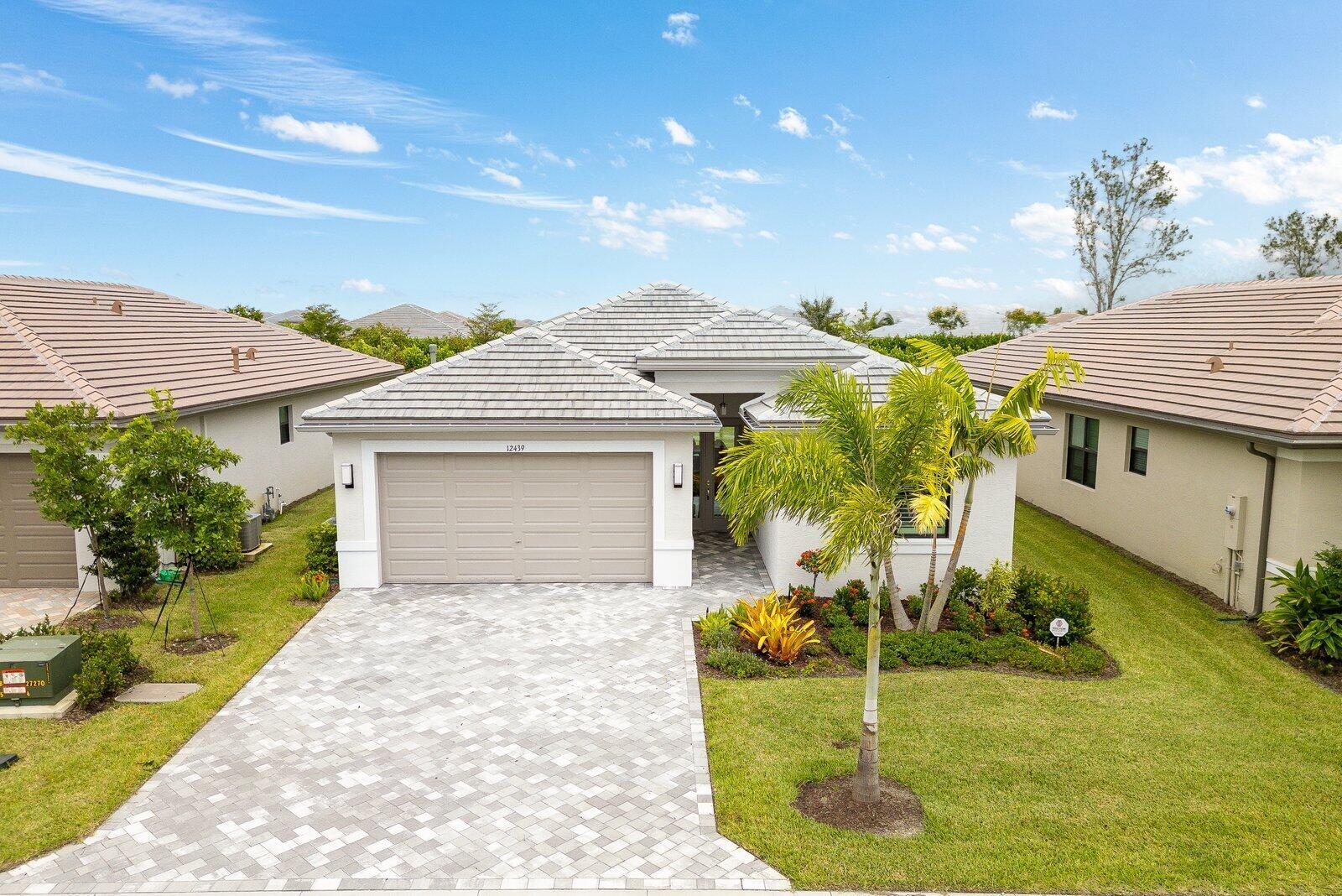 Valencia Walk @ Riverland - Residential