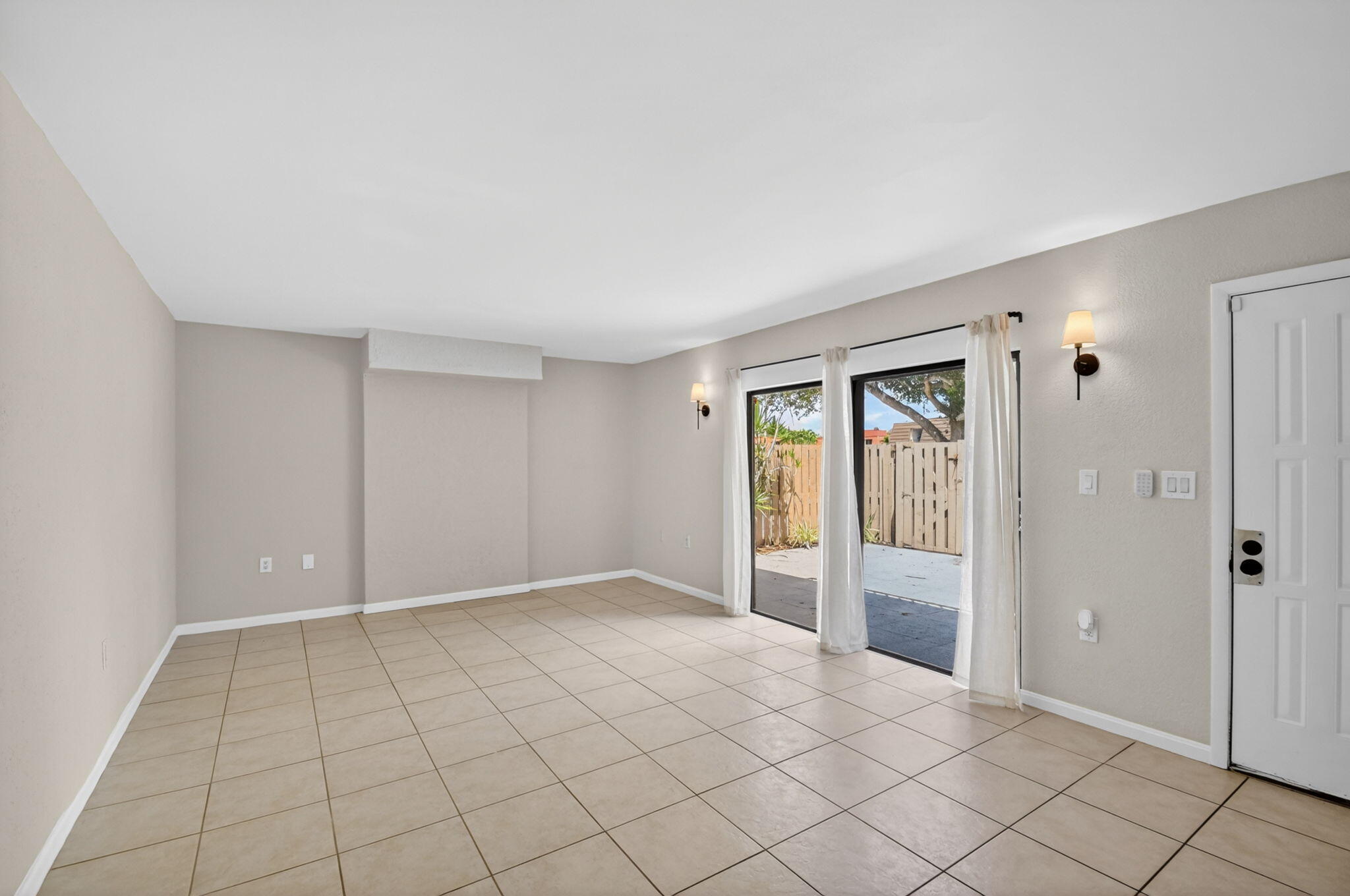 904 9th Court