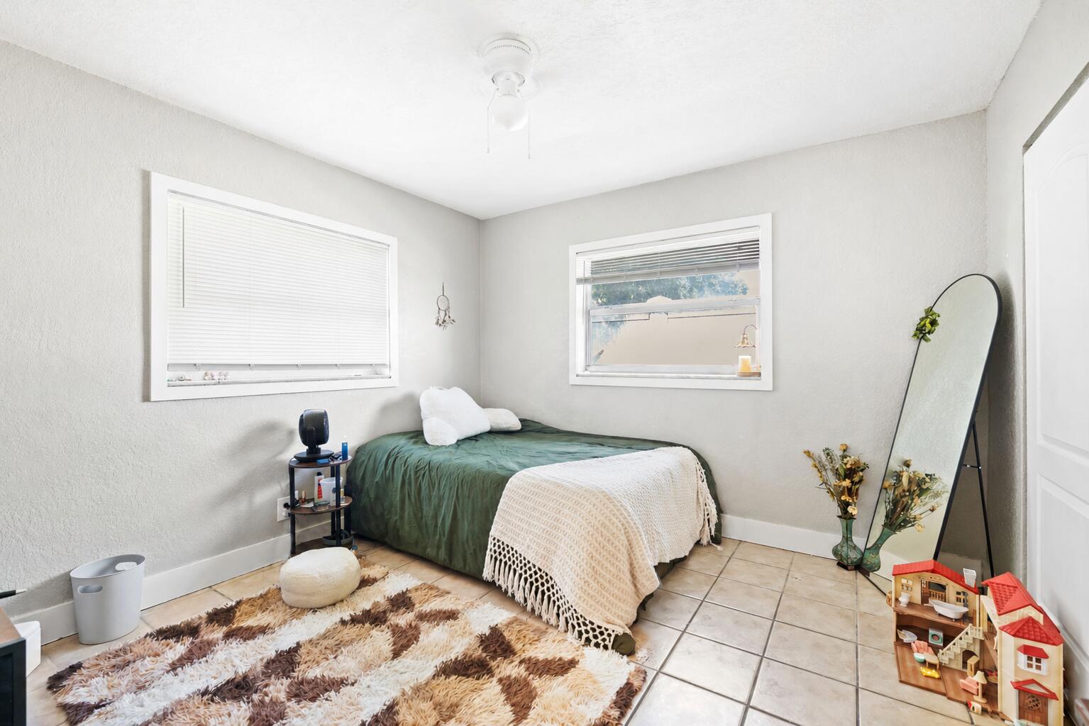 3910 NW 30th Terrace