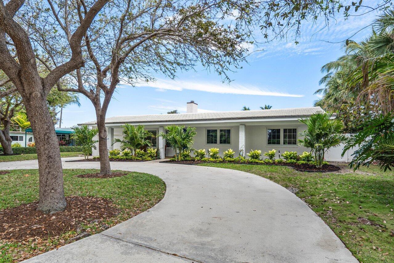LAKE SHORES LANTANA - Residential