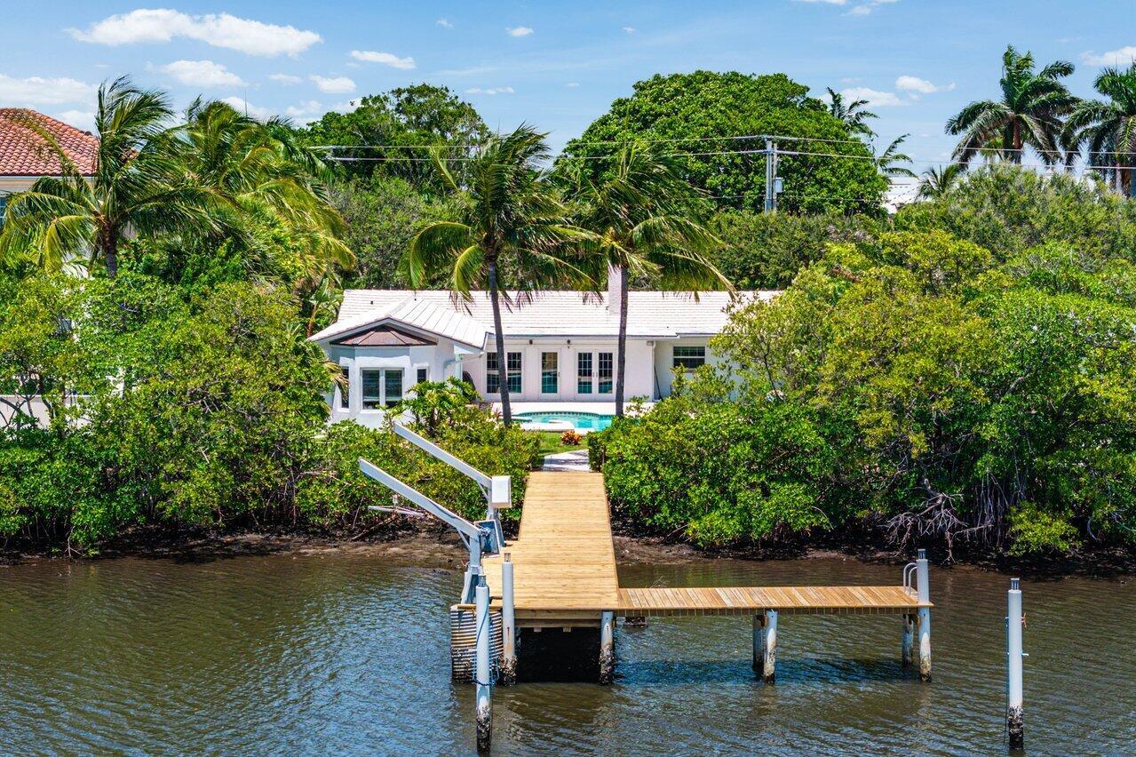 LAKE SHORES LANTANA - Residential