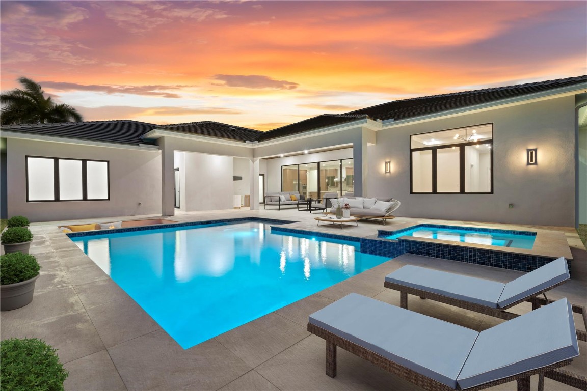 PLANTATION ACRES - Residential