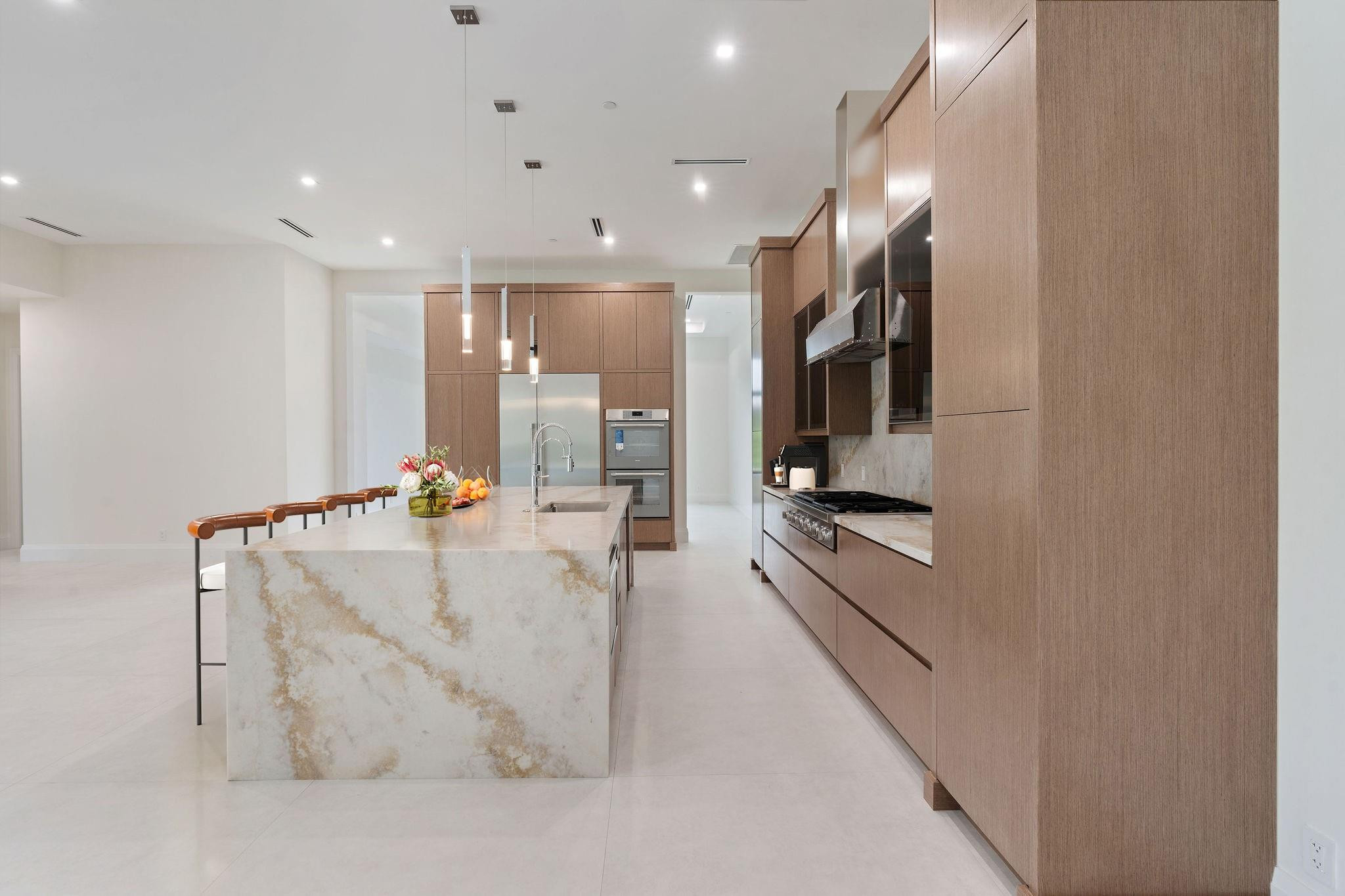 PLANTATION ACRES - Residential