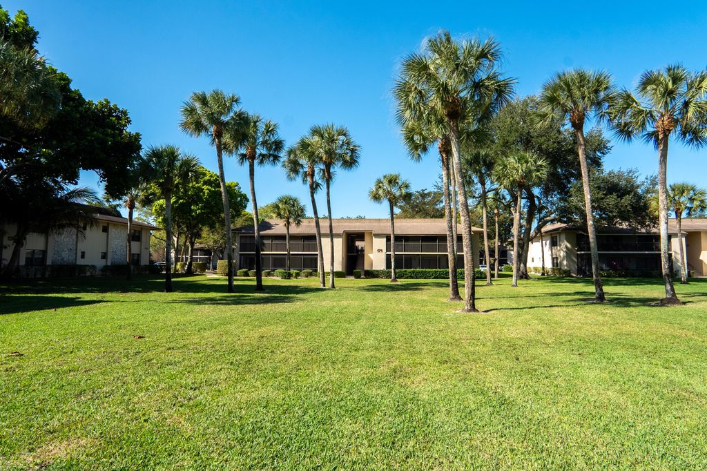 Photo of 171 Deer Creek Boulevard #705, Deerfield Beach, FL 33442 (MLS # R11159337)