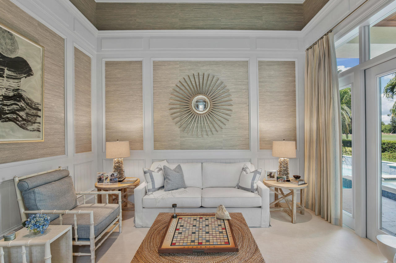 ADMIRALS COVE - Residential