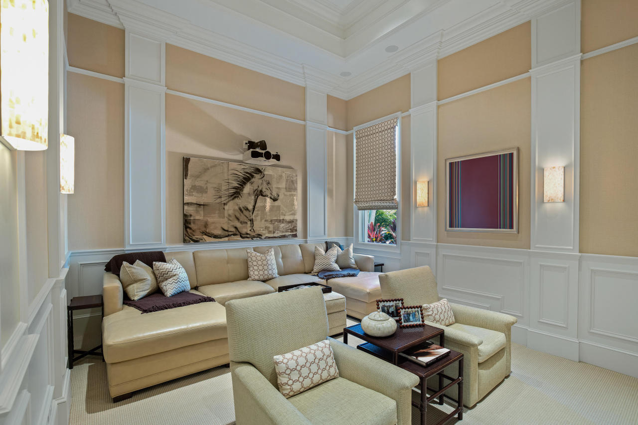 ADMIRALS COVE - Residential