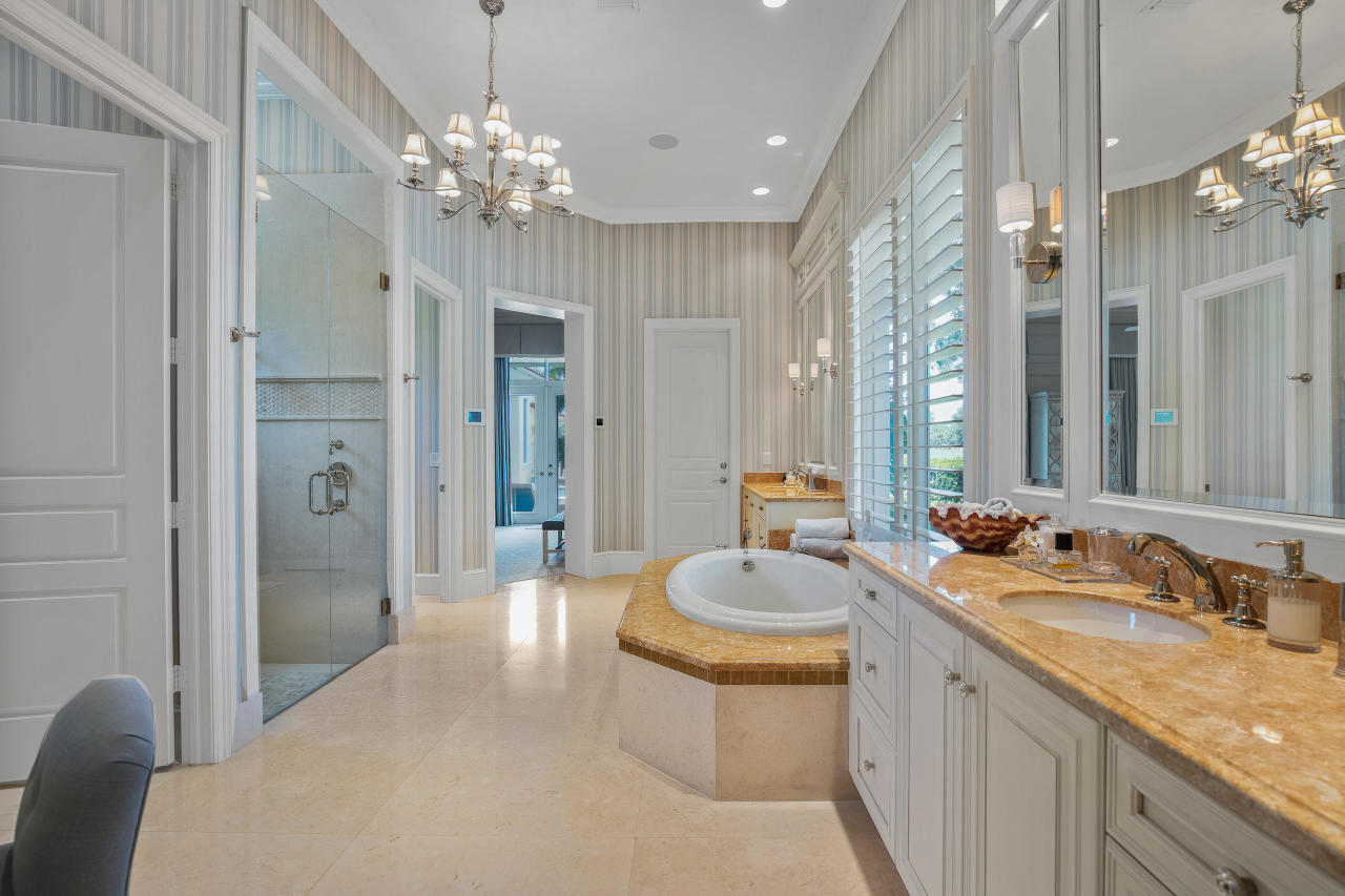 ADMIRALS COVE - Residential