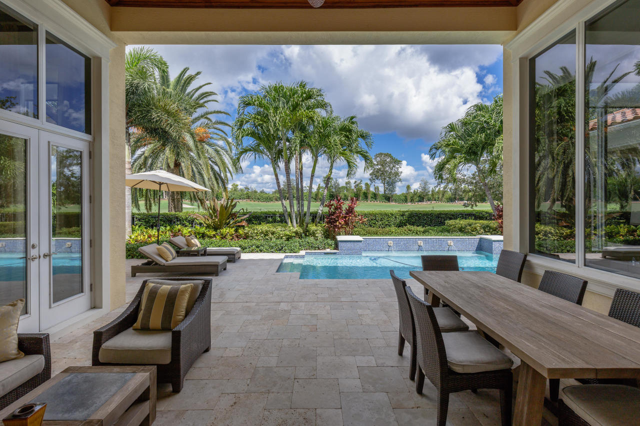 ADMIRALS COVE - Residential