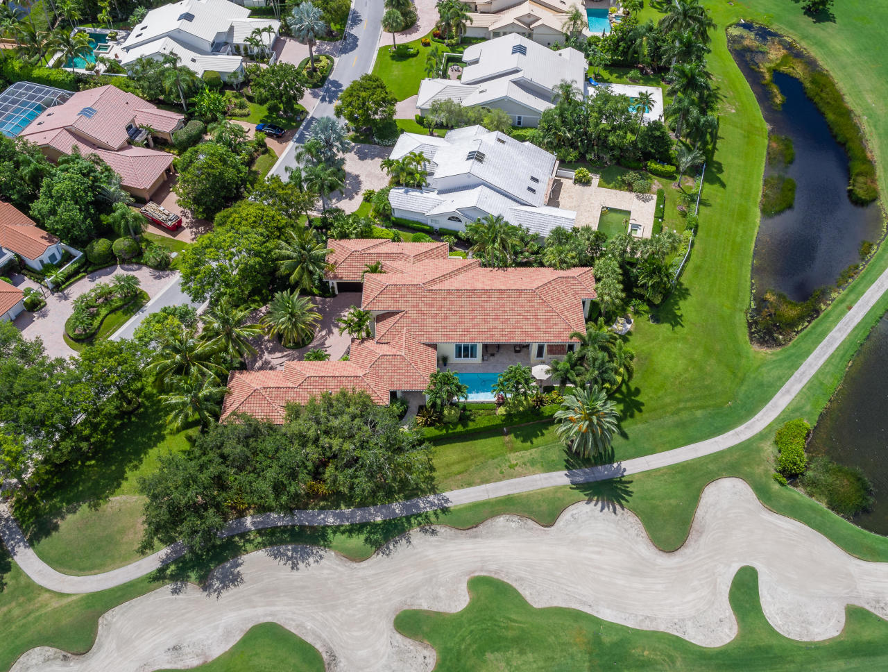 ADMIRALS COVE - Residential