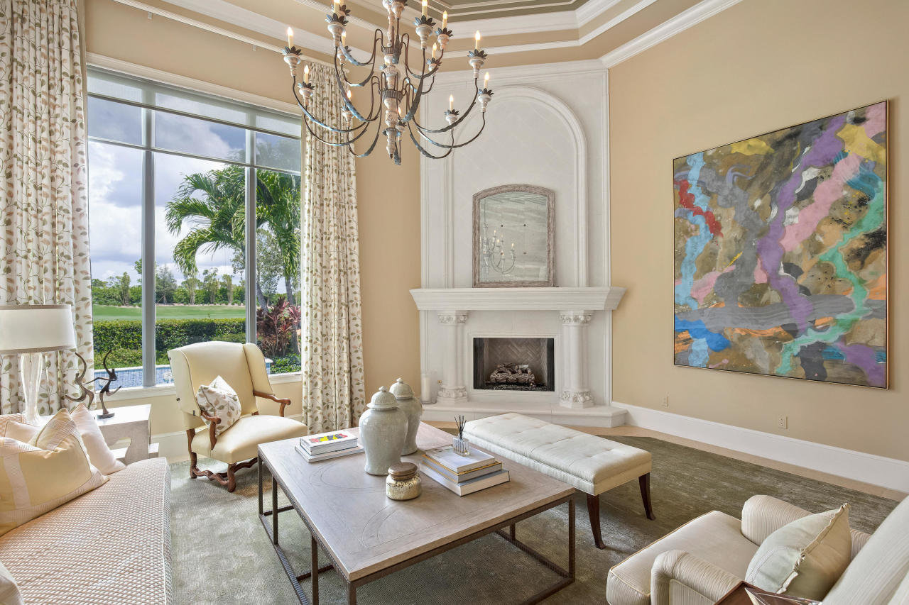 ADMIRALS COVE - Residential