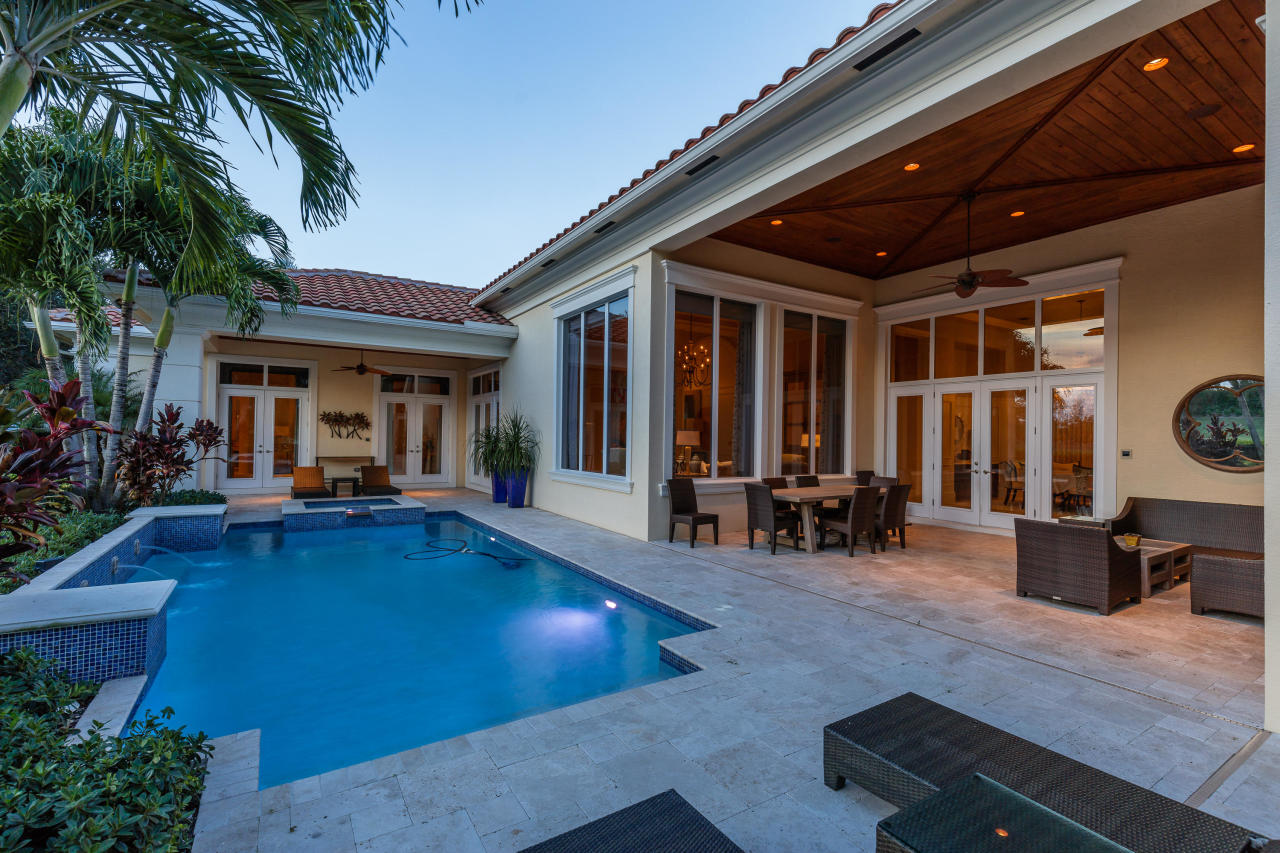 ADMIRALS COVE - Residential