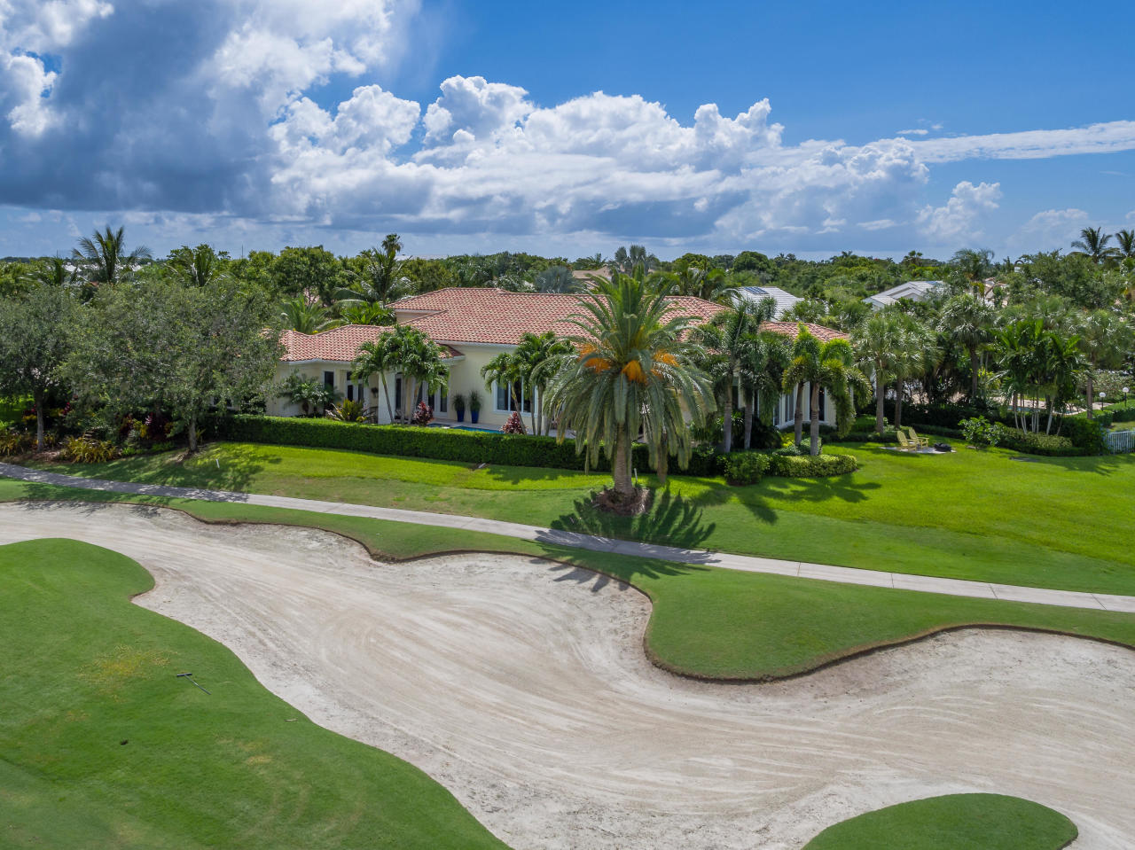 ADMIRALS COVE - Residential