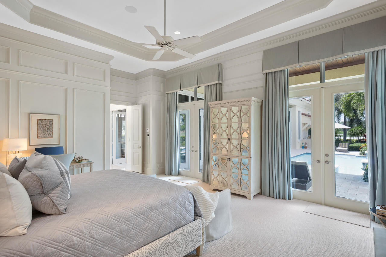 ADMIRALS COVE - Residential